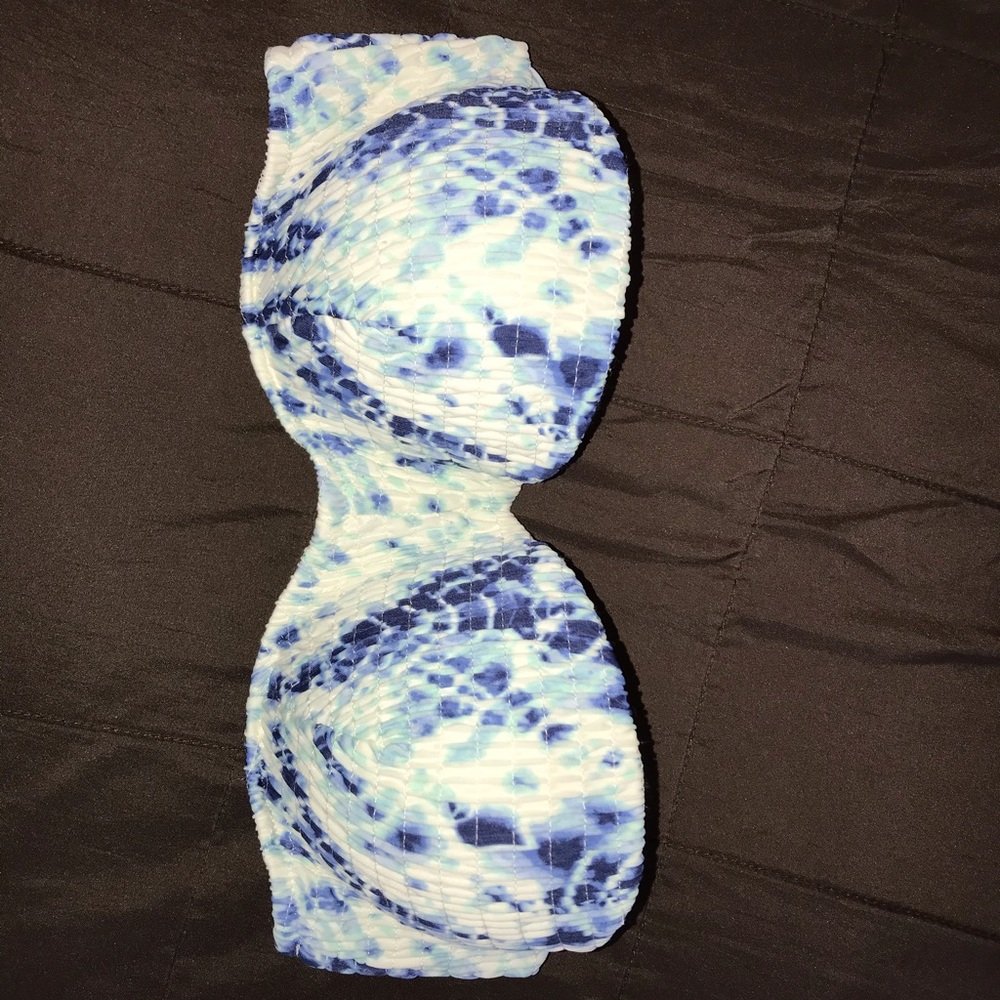 Victoria’s Secret Swimwear Top